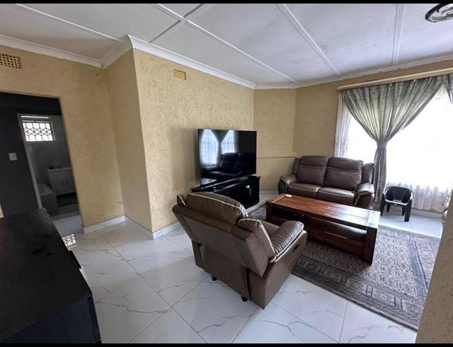3 BEDROOM HOUSE FOR SALE IN SOUTH HILLS